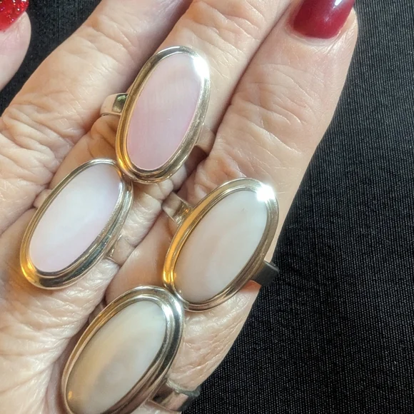 Avon Rings - Picture 1 of 11